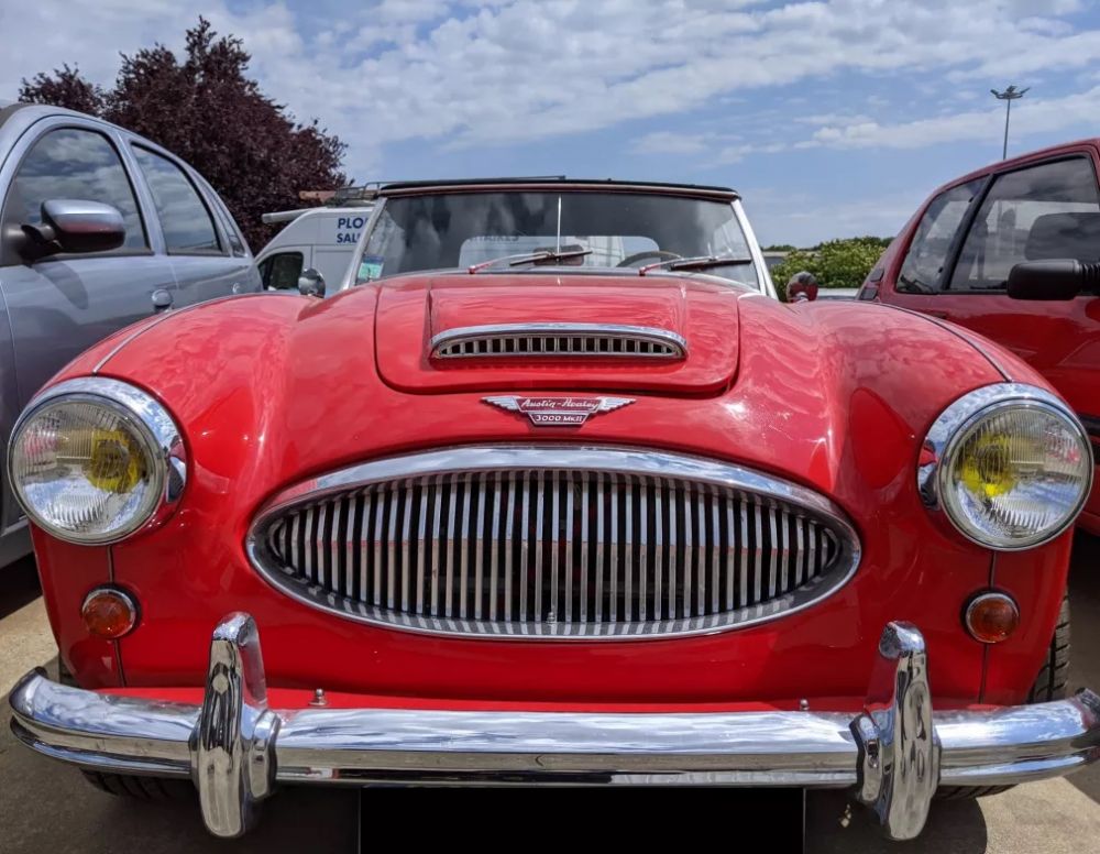 Voiture ancienne remise en état par Ronceray Garage à Rennes